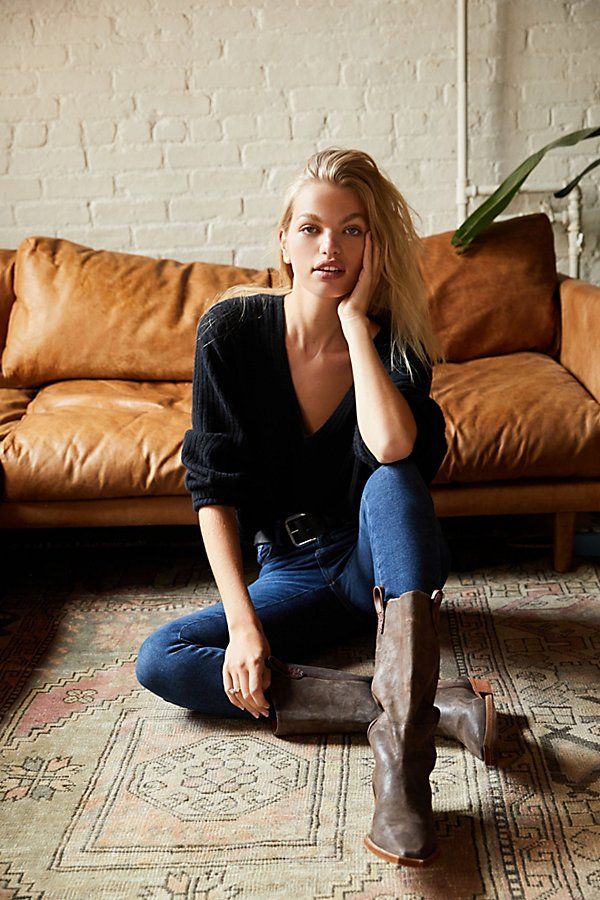 ELIAS CASHMERE V SWEATER sold by Nica