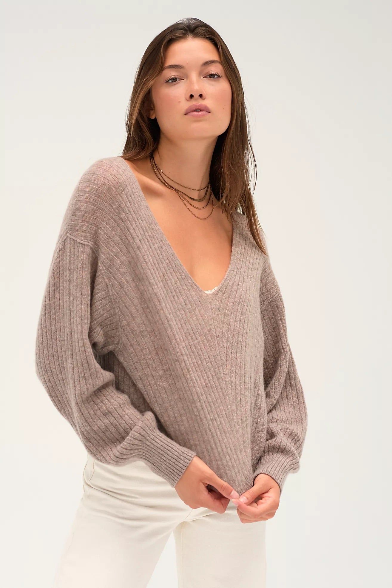 ELIAS CASHMERE V SWEATER sold by Nica