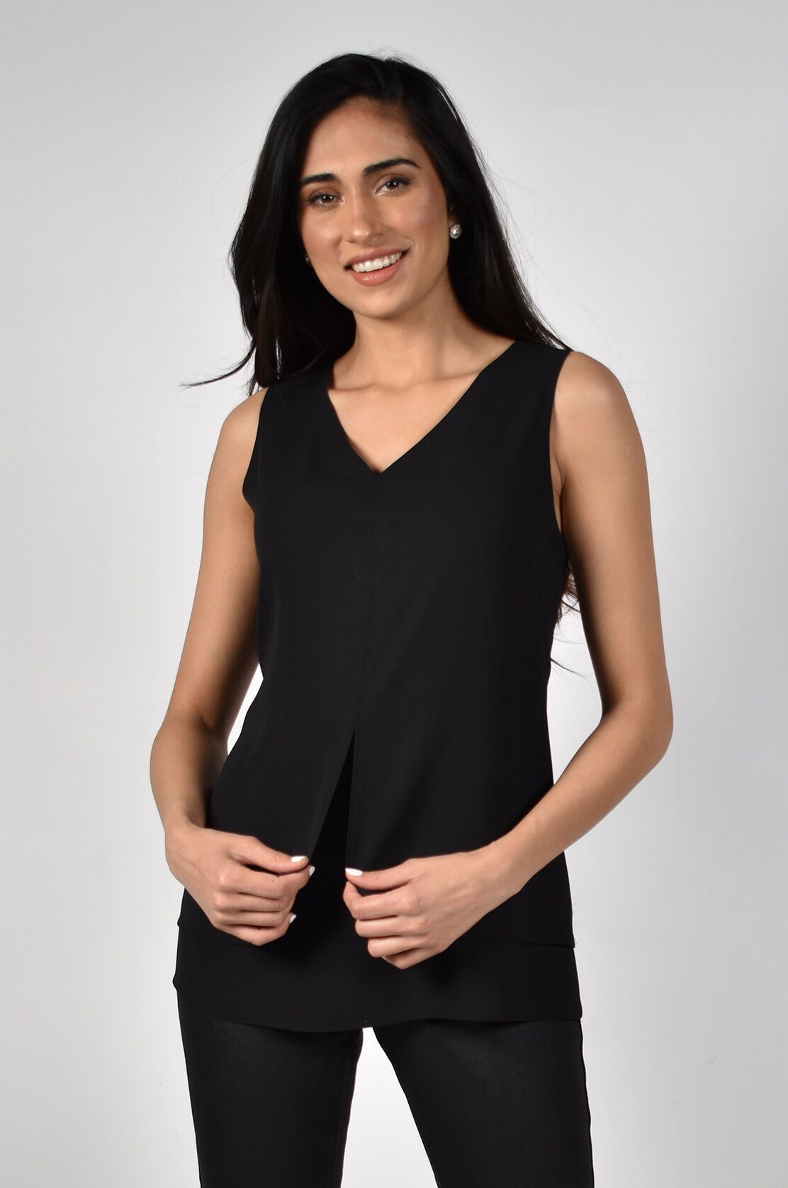 SLEEVLESS BLOUSE sold by Nica