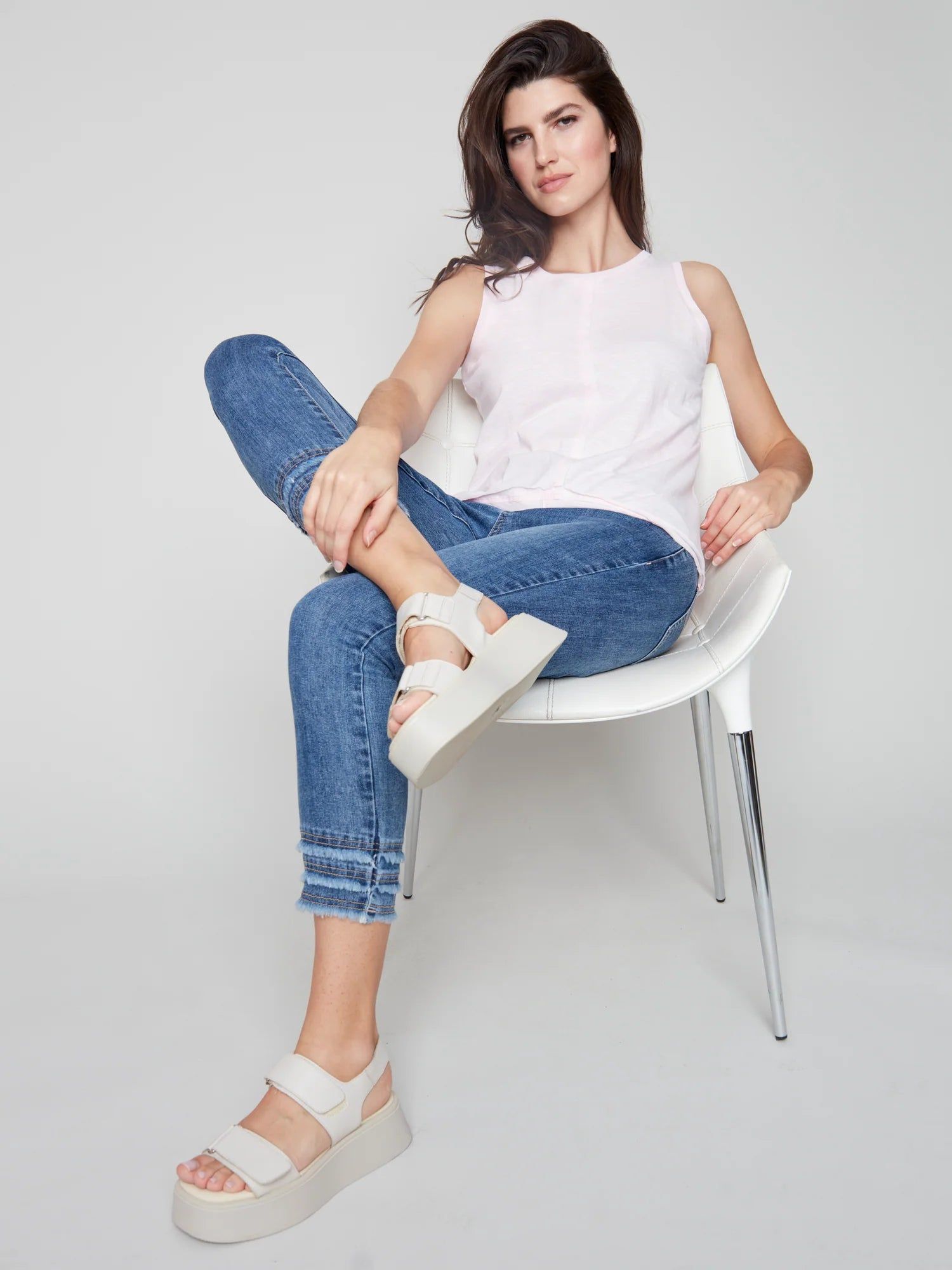 FRAYED HEM ANKLE LEG JEAN sold by Nica product image thumbnail 3