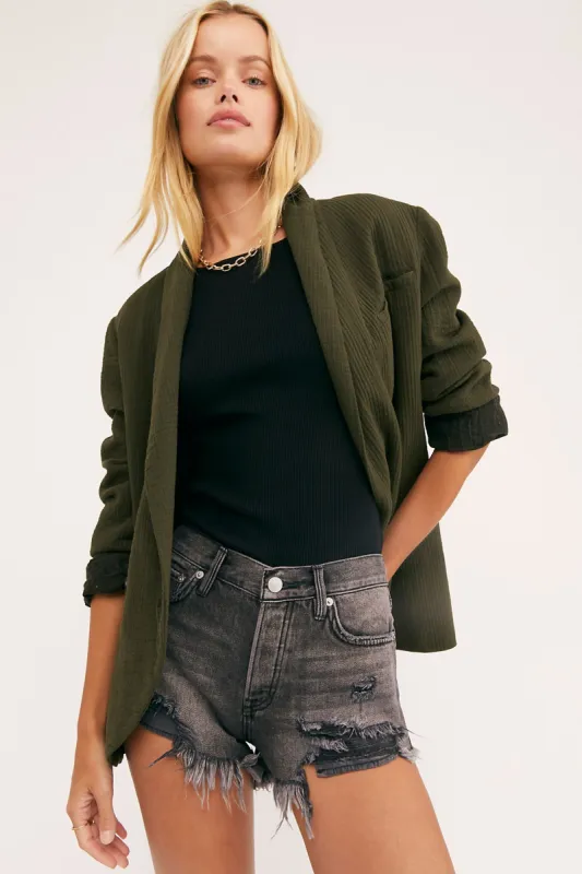 LOVING GOOD VIBRATIONS SHORTS sold by Nica