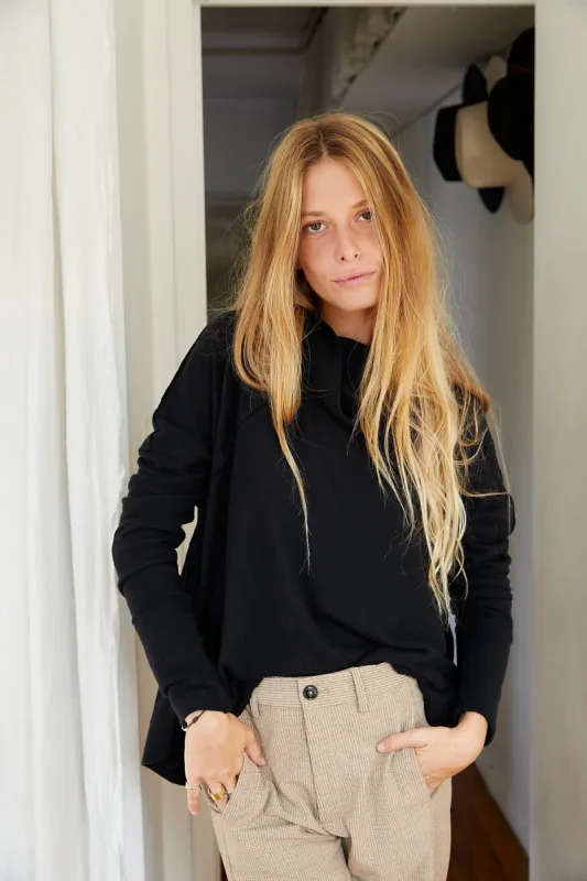 COZY TIME FUNNEL TOP sold by Nica