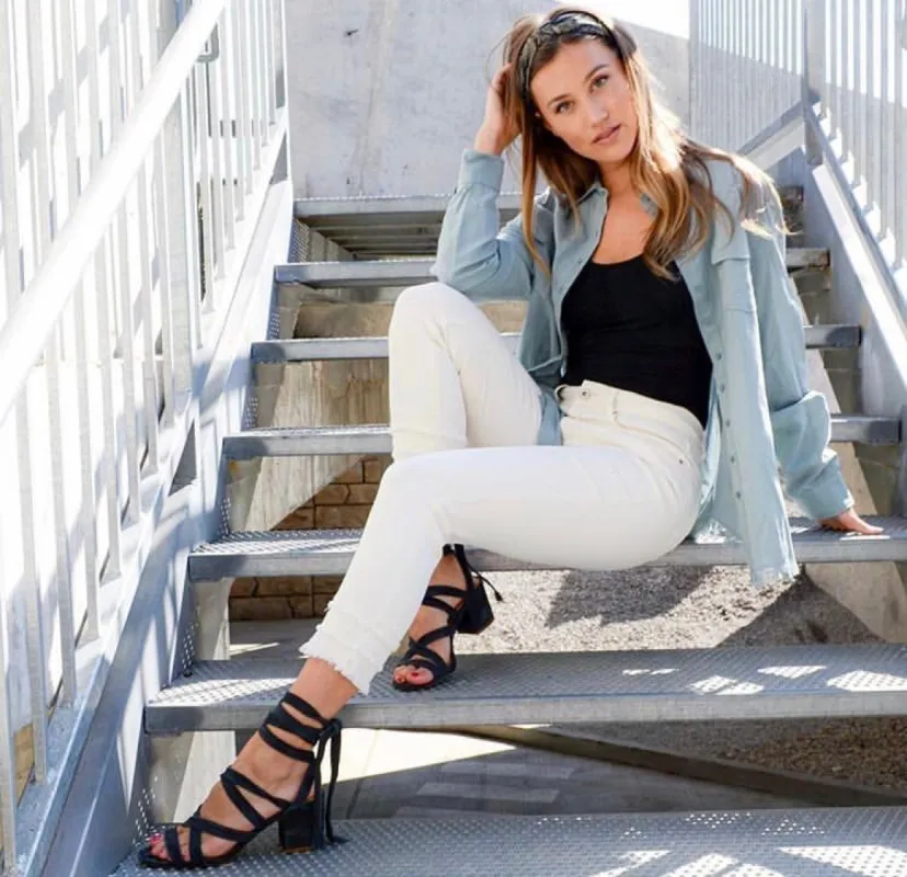 FRINGE DENIM ANKLE PANT sold by Nica