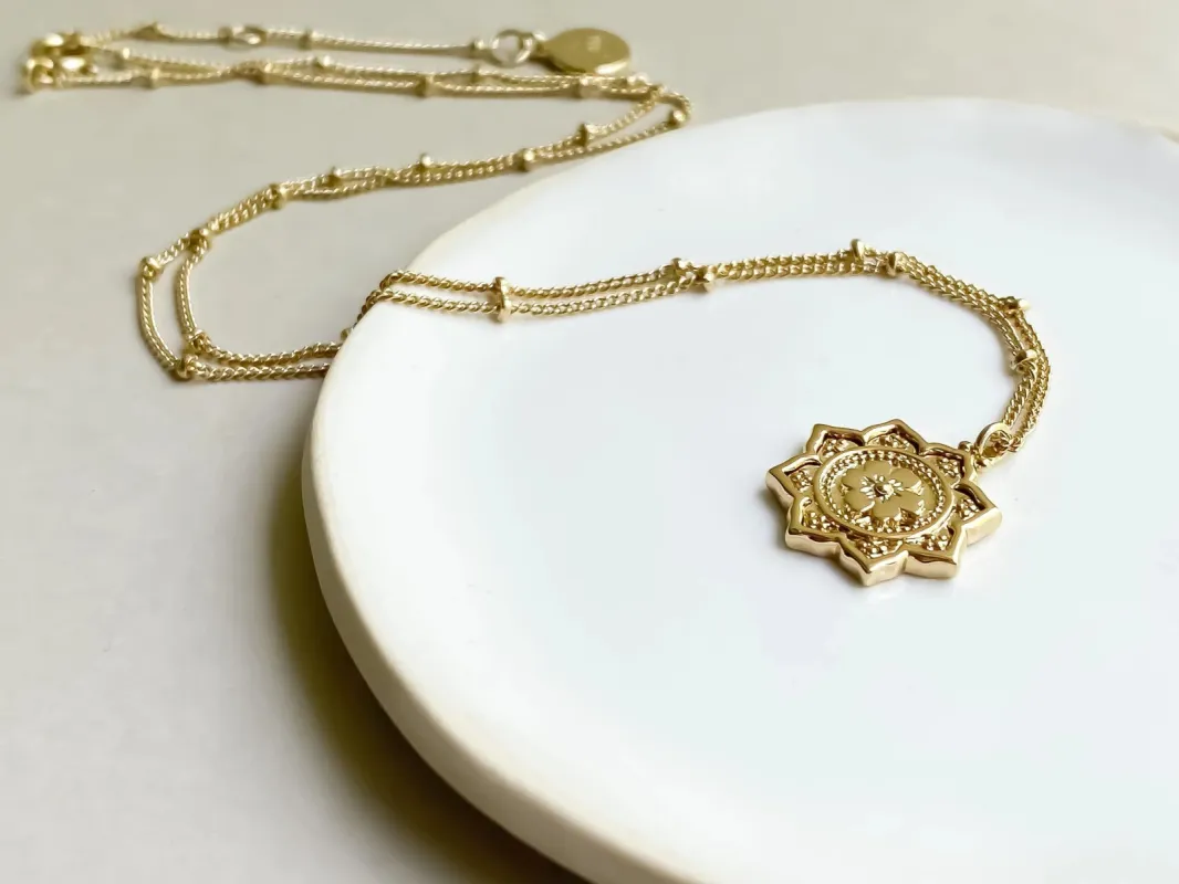 BLOOM NECKLACE sold by Nica