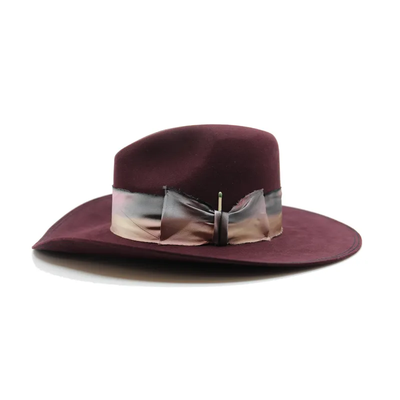 Pont 9 sold by Nick Fouquet