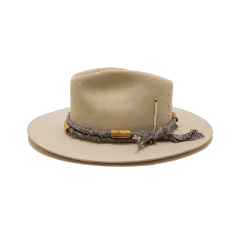 Joey Dust sold by Nick Fouquet