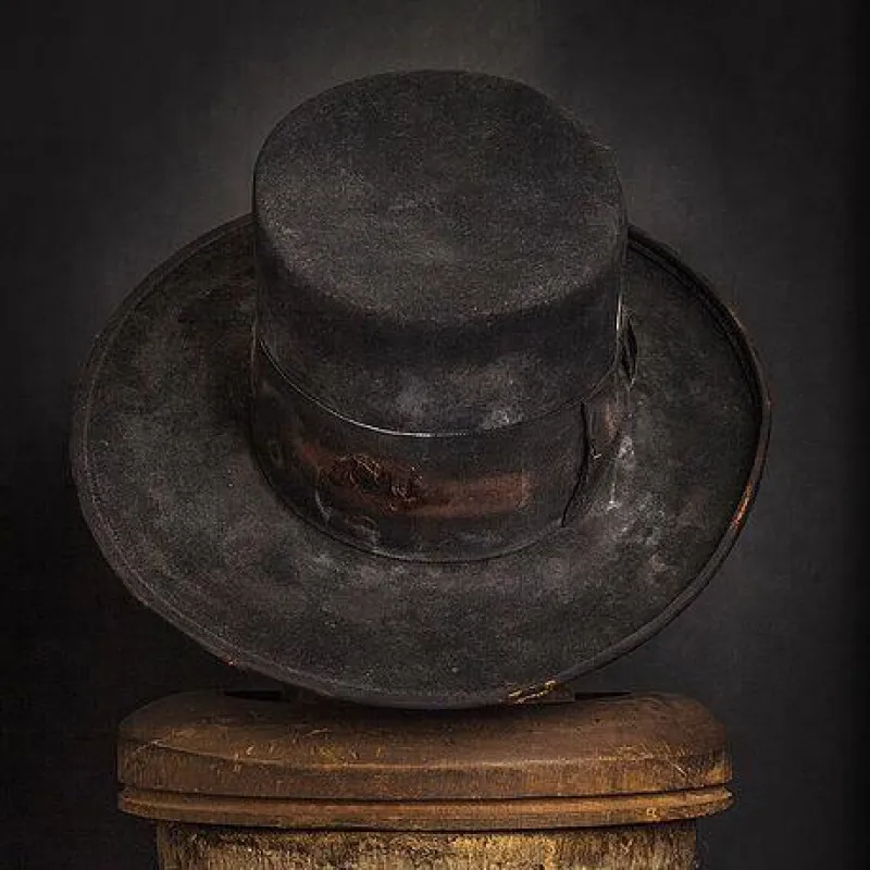 Hat 216 sold by Nick Fouquet