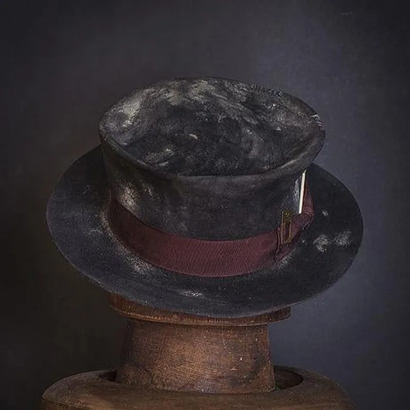 Hat 214 sold by Nick Fouquet