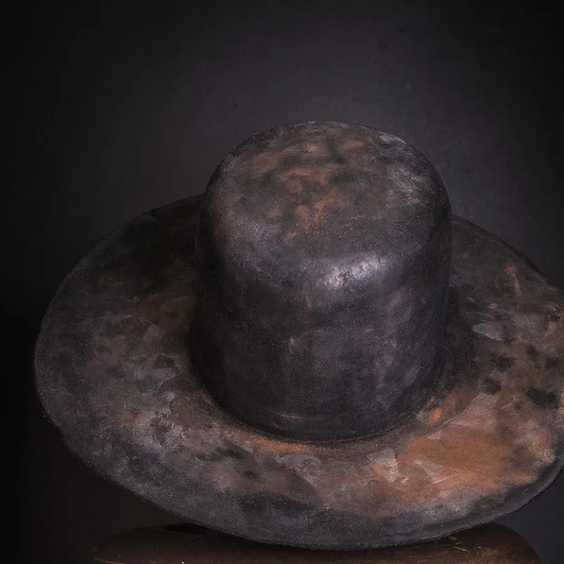 Hat 131 sold by Nick Fouquet