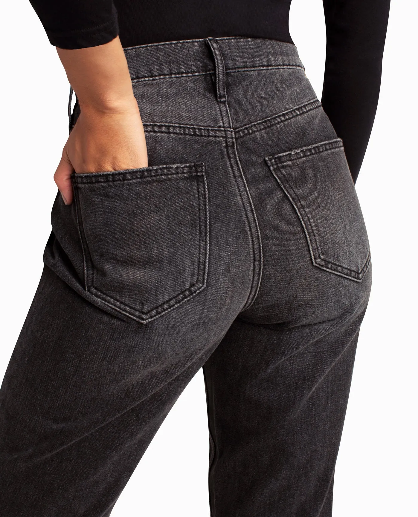 HARLEM HIGH RISE TAPERED JEAN sold by Nicole Miller product image thumbnail 5
