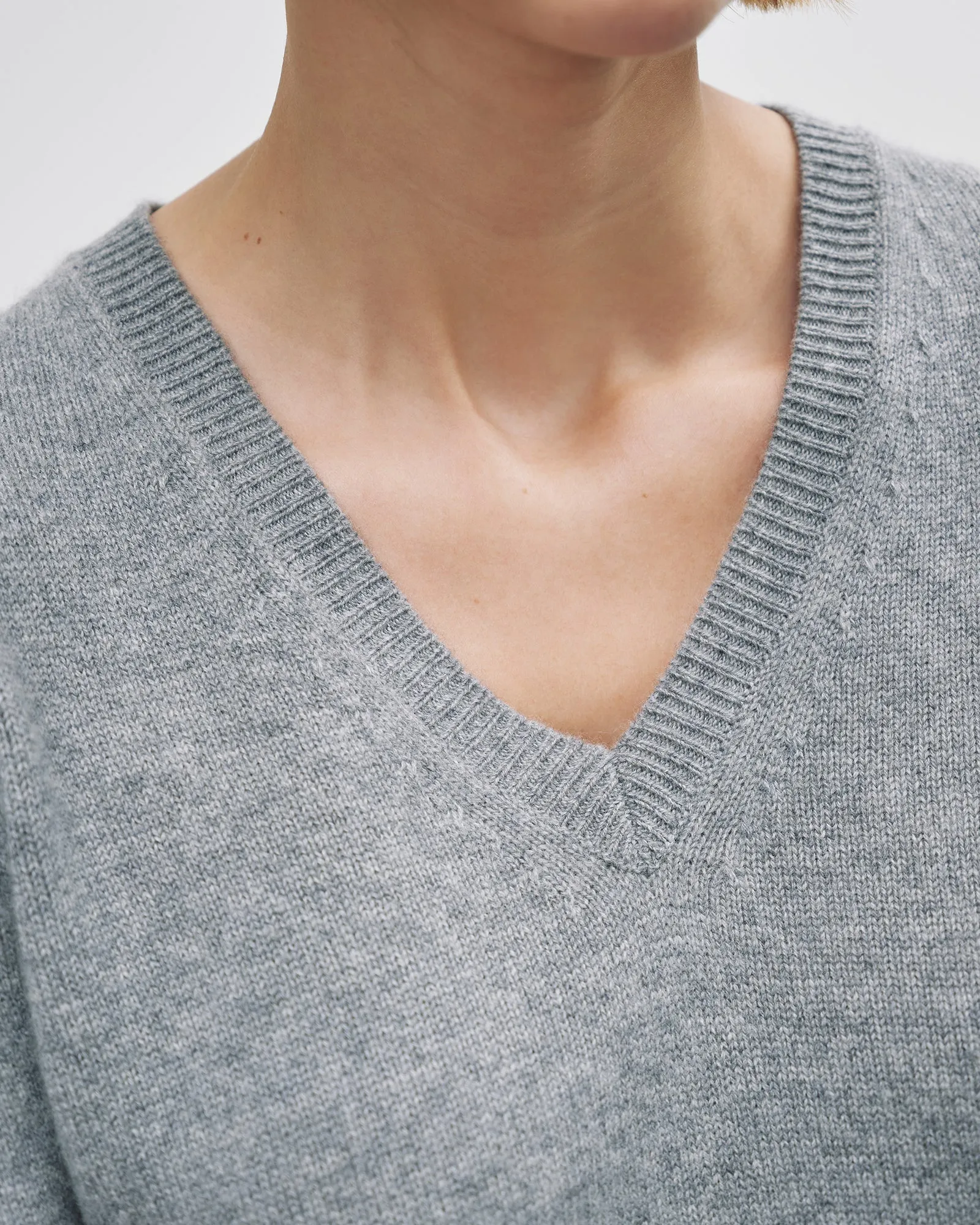 VALDORF SWEATER sold by Nili Lotan product image thumbnail 3