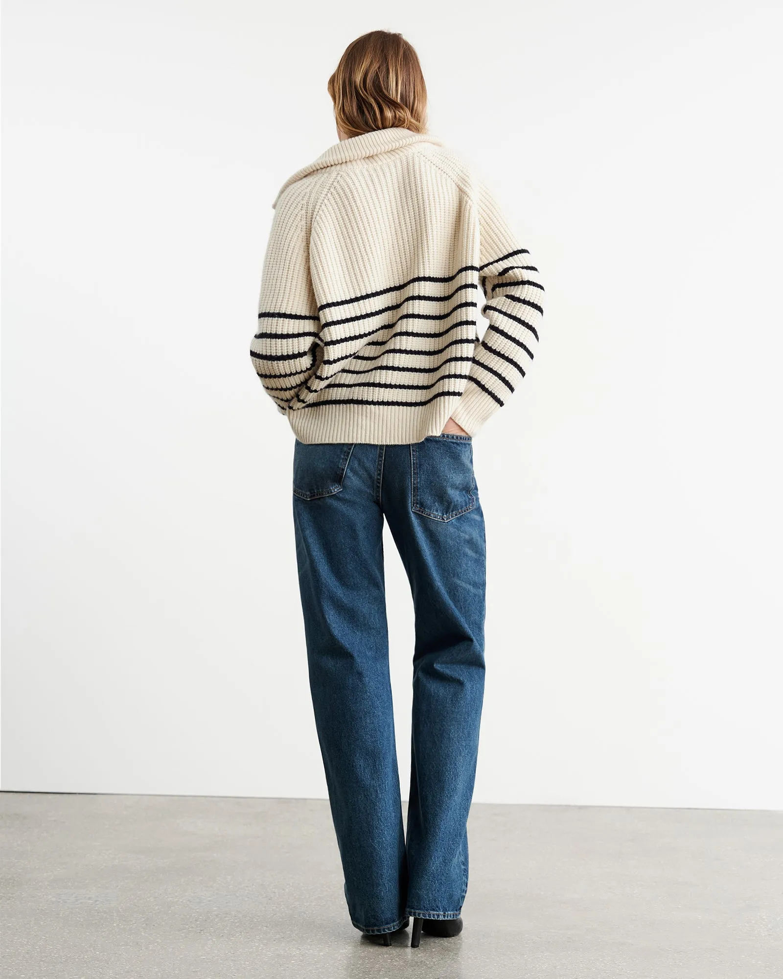 AMELINA CASHMERE SWEATER sold by Nili Lotan product image thumbnail 5