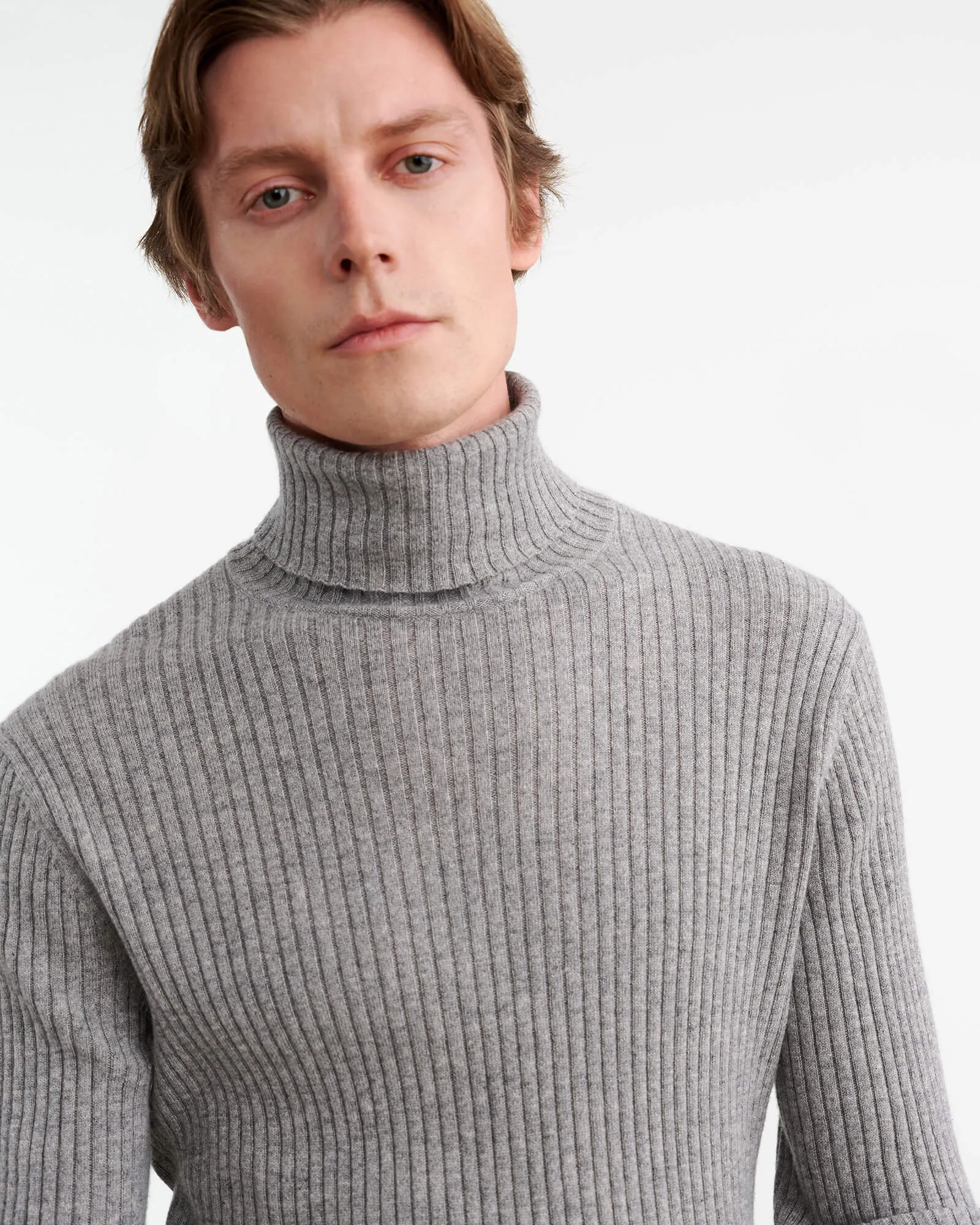 COLE CASHMERE TURTLENECK SWEATER sold by Nili Lotan product image thumbnail 3