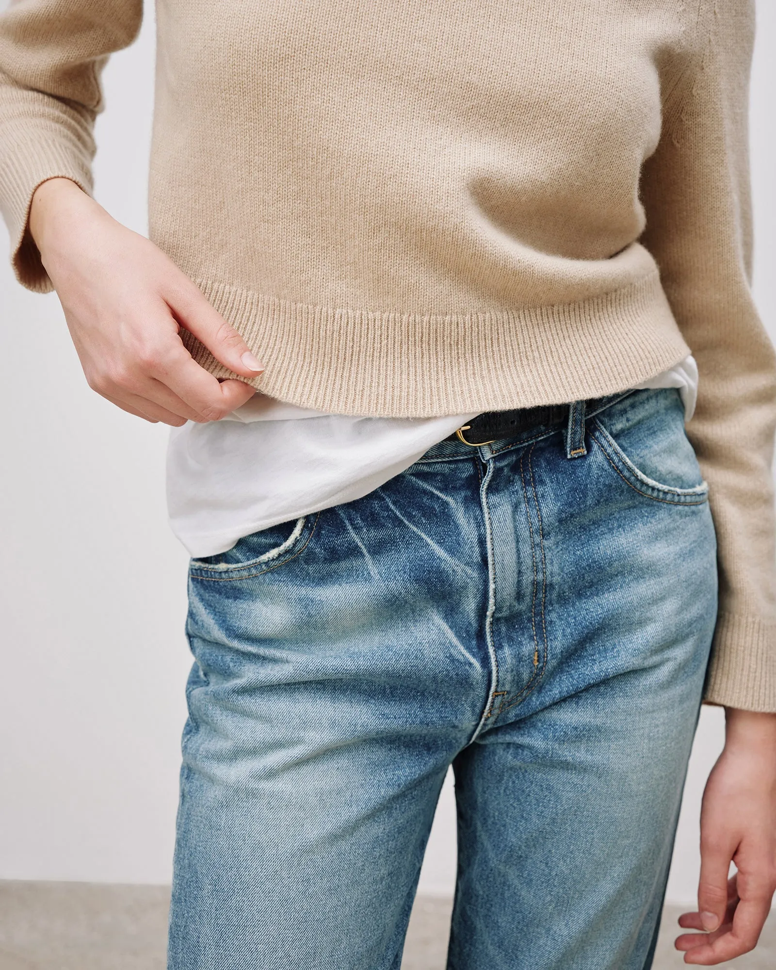 VENUS CASHMERE SWEATER sold by Nili Lotan product image thumbnail 3