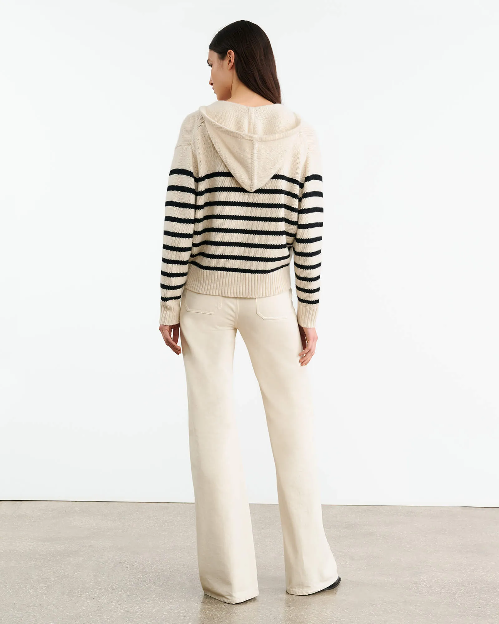 NOEMI CASHMERE SWEATER sold by Nili Lotan product image thumbnail 5