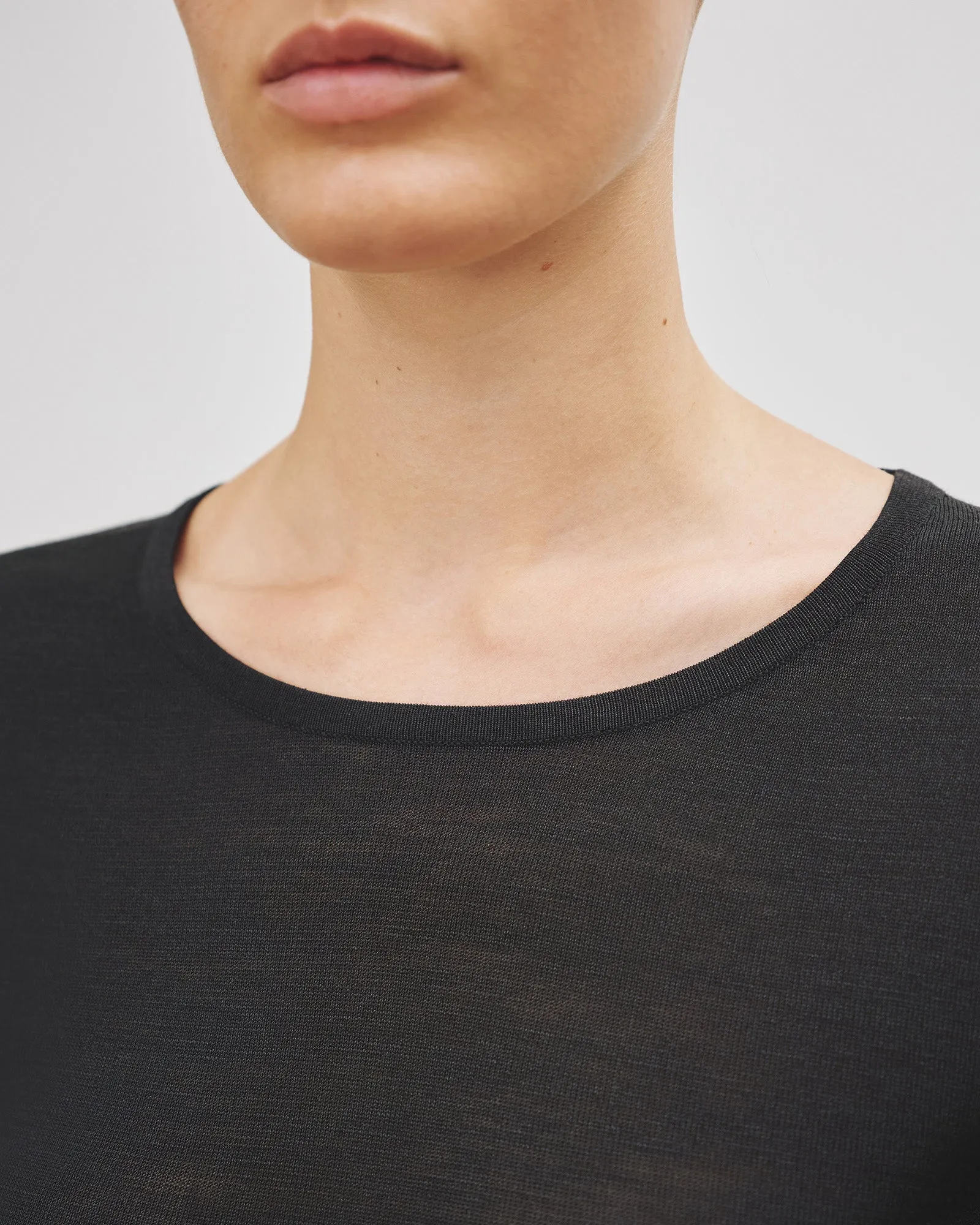 RUTH SILK KNIT TEE sold by Nili Lotan product image thumbnail 3