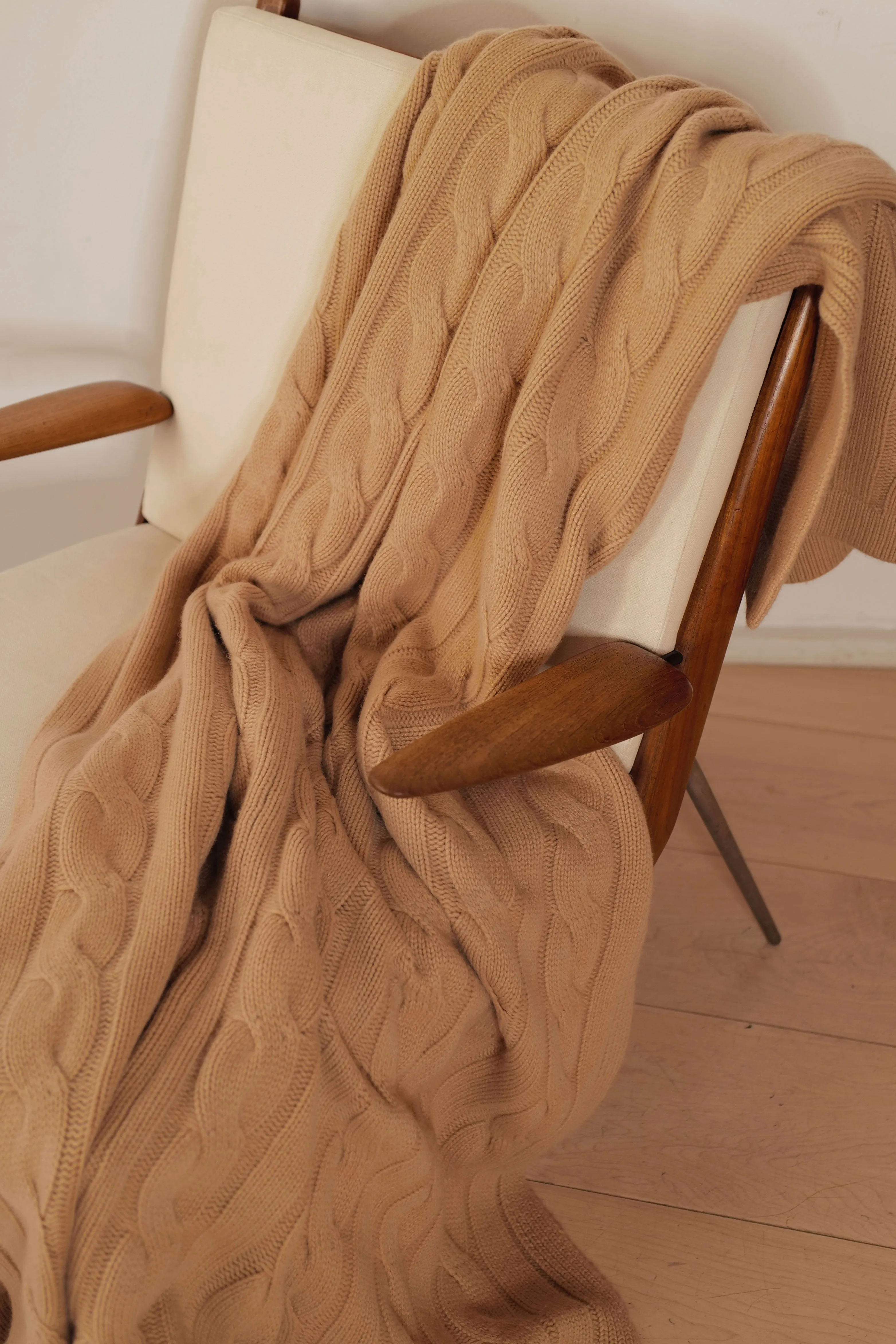 CABLE STITCH THROW sold by Nili Lotan product image thumbnail 4