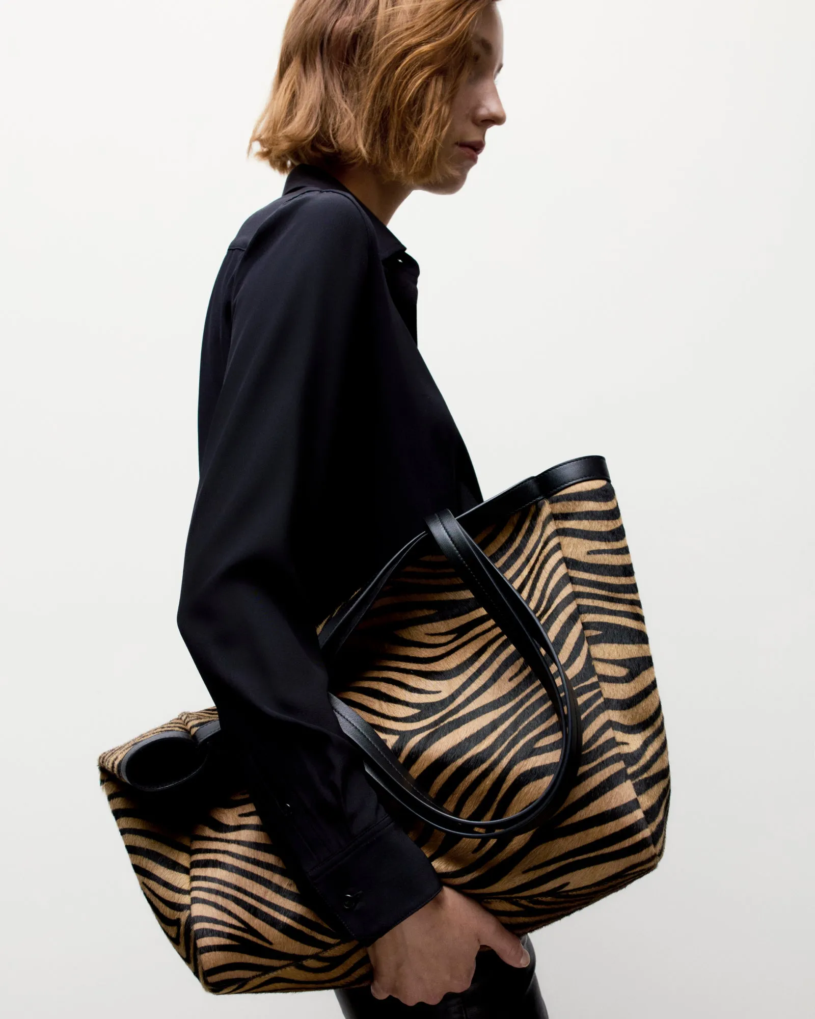 MEDIUM LOREN BAG sold by Nili Lotan product image thumbnail 3