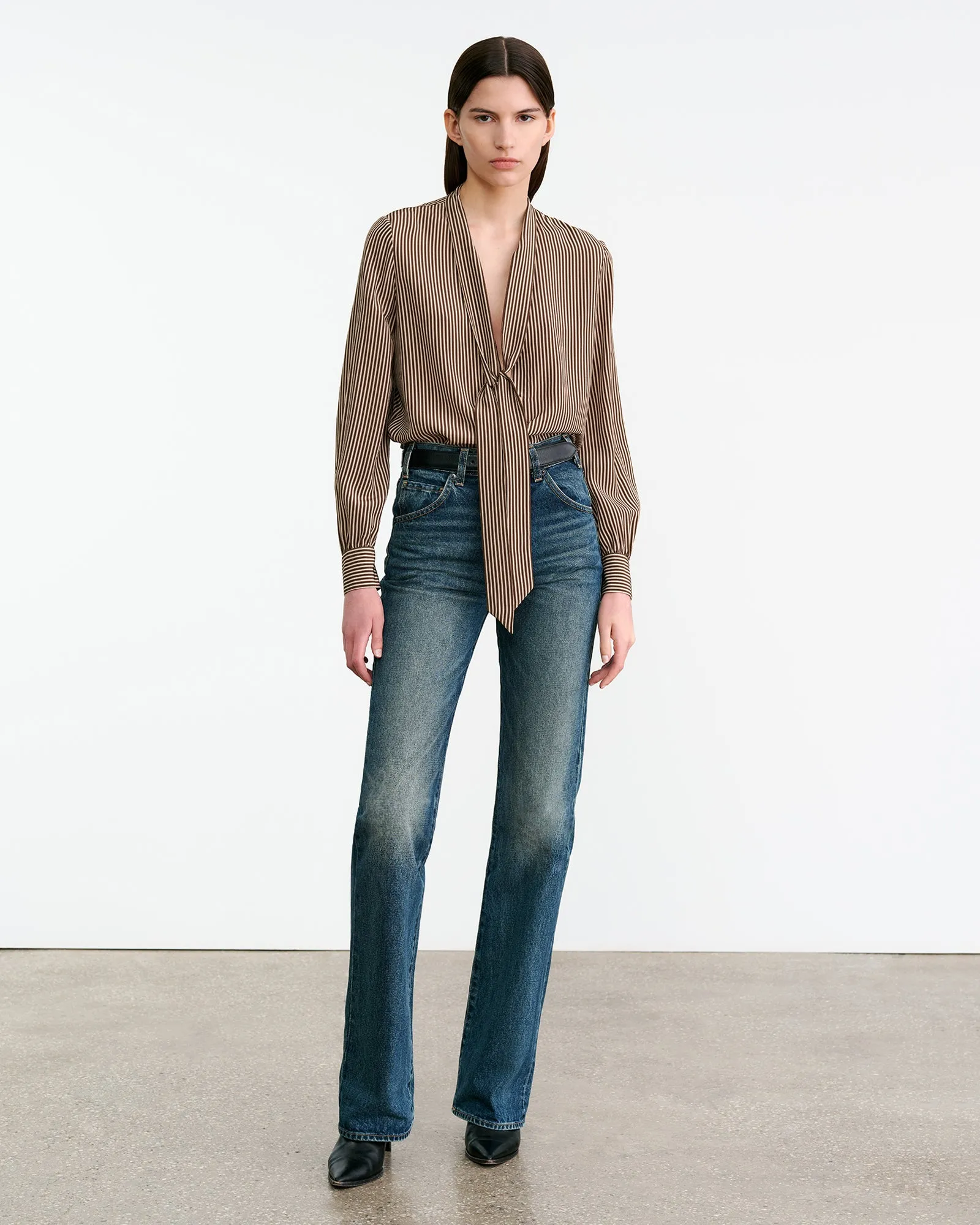 IRINA SILK BLOUSE sold by Nili Lotan product image thumbnail 4