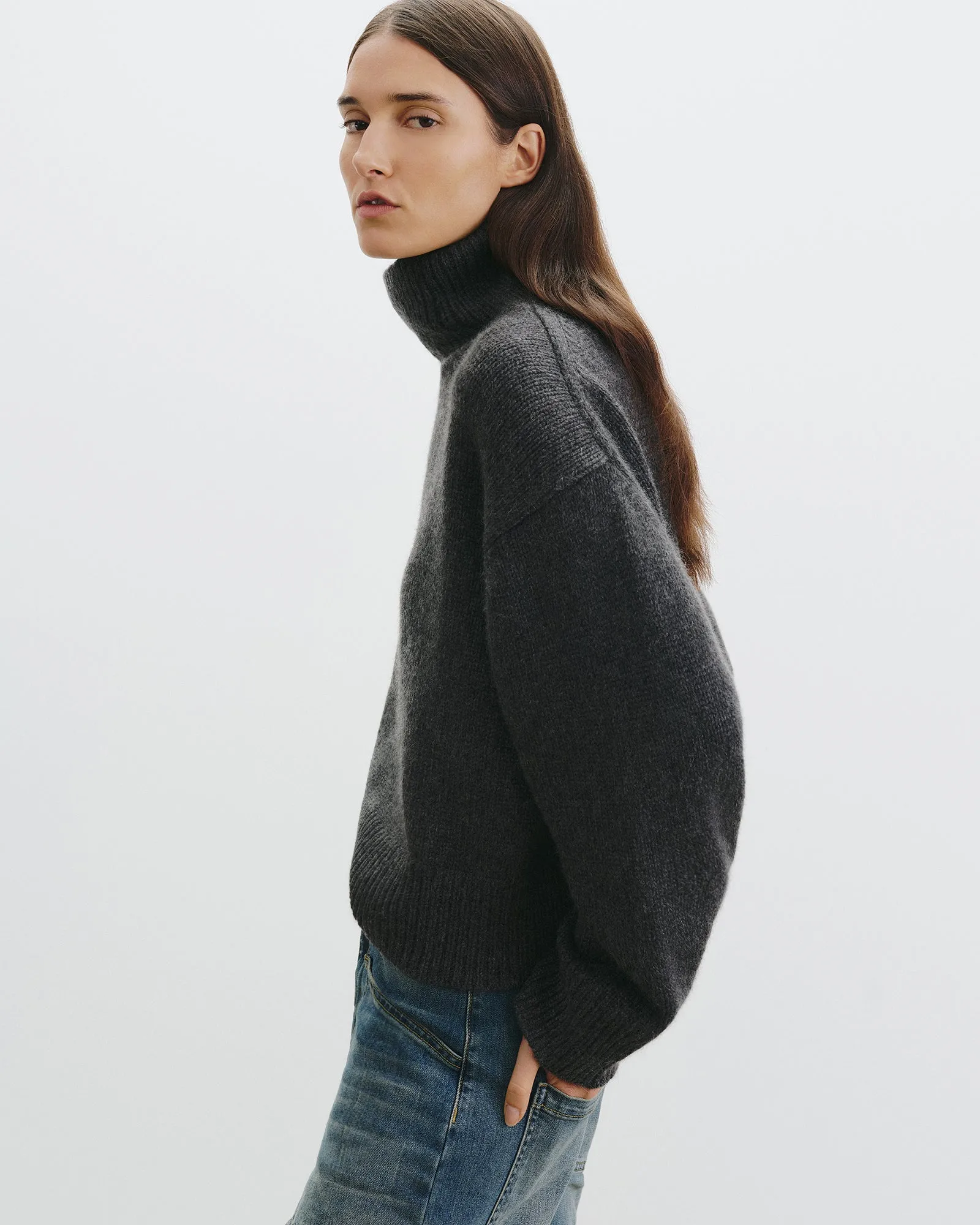 TABITHA CASHMERE SWEATER sold by Nili Lotan product image thumbnail 4