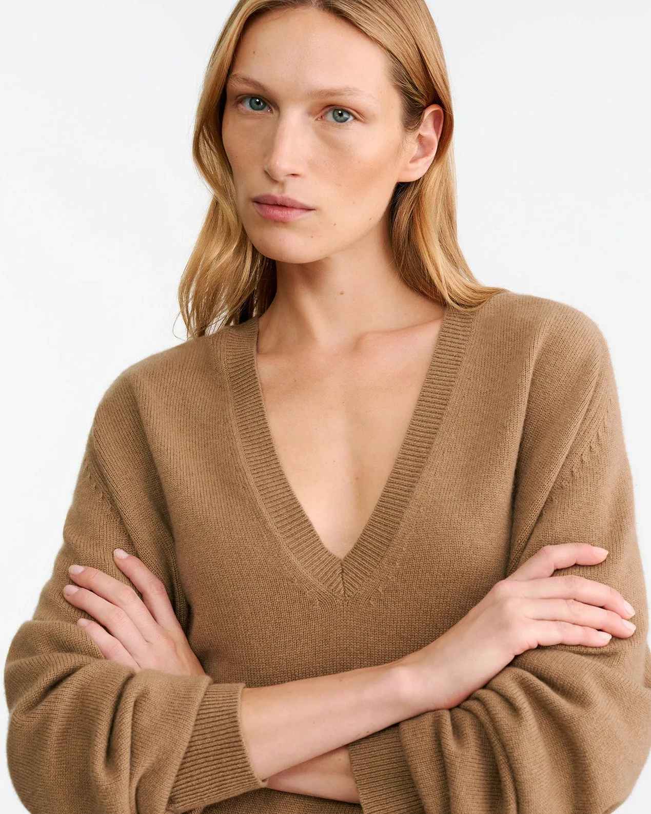 FERON CASHMERE SWEATER sold by Nili Lotan product image thumbnail 3
