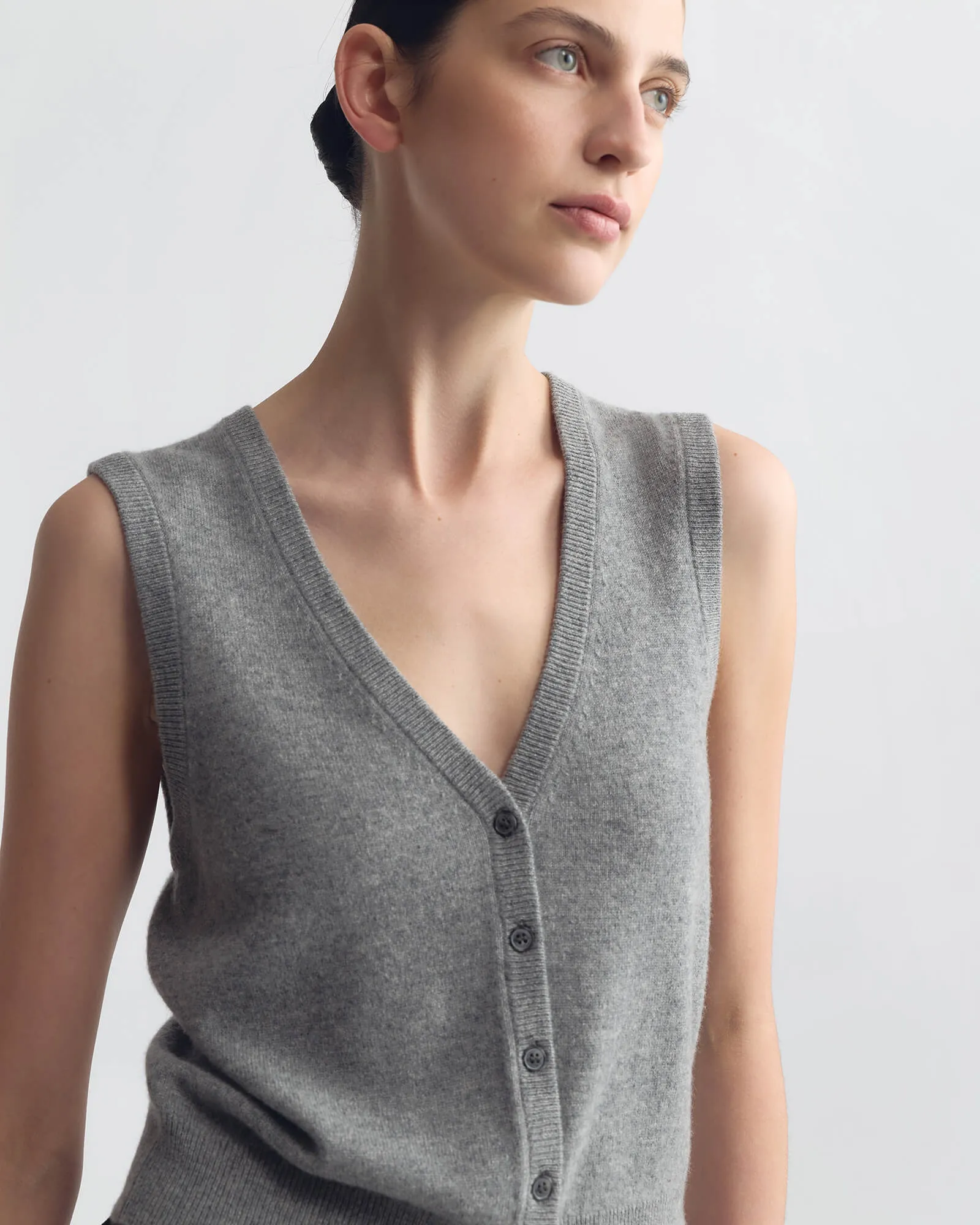PORTER CASHMERE SWEATER VEST sold by Nili Lotan product image thumbnail 2