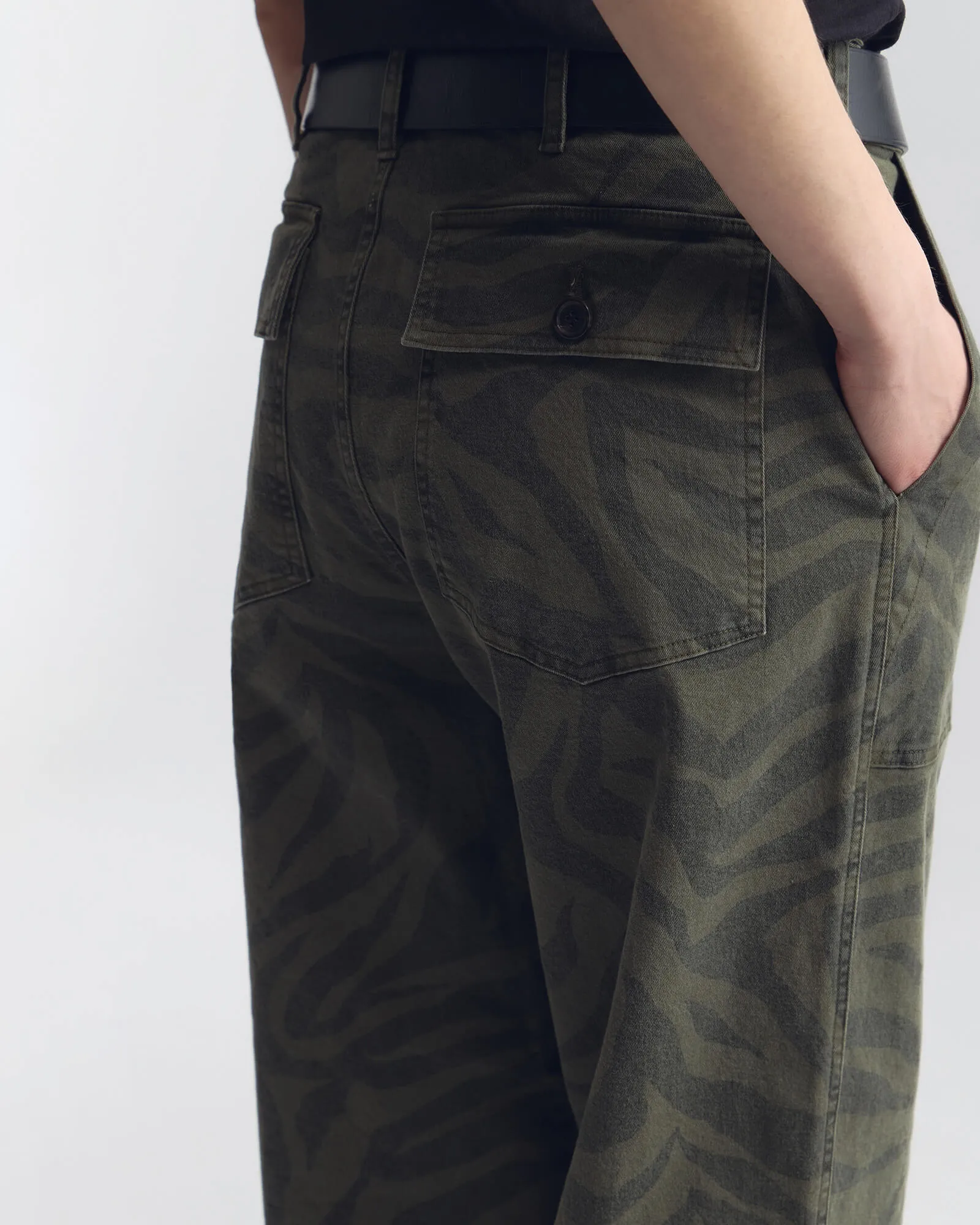 EARL COTTON PANT sold by Nili Lotan product image thumbnail 3