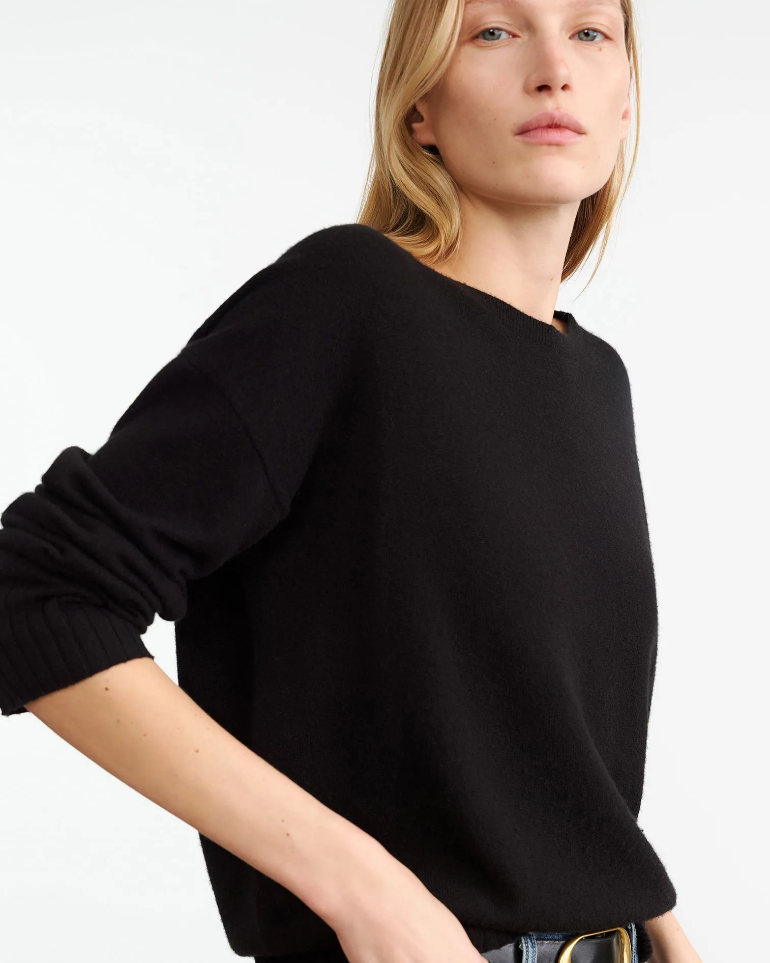 BOYFRIEND CASHMERE SWEATER sold by Nili Lotan product image thumbnail 3