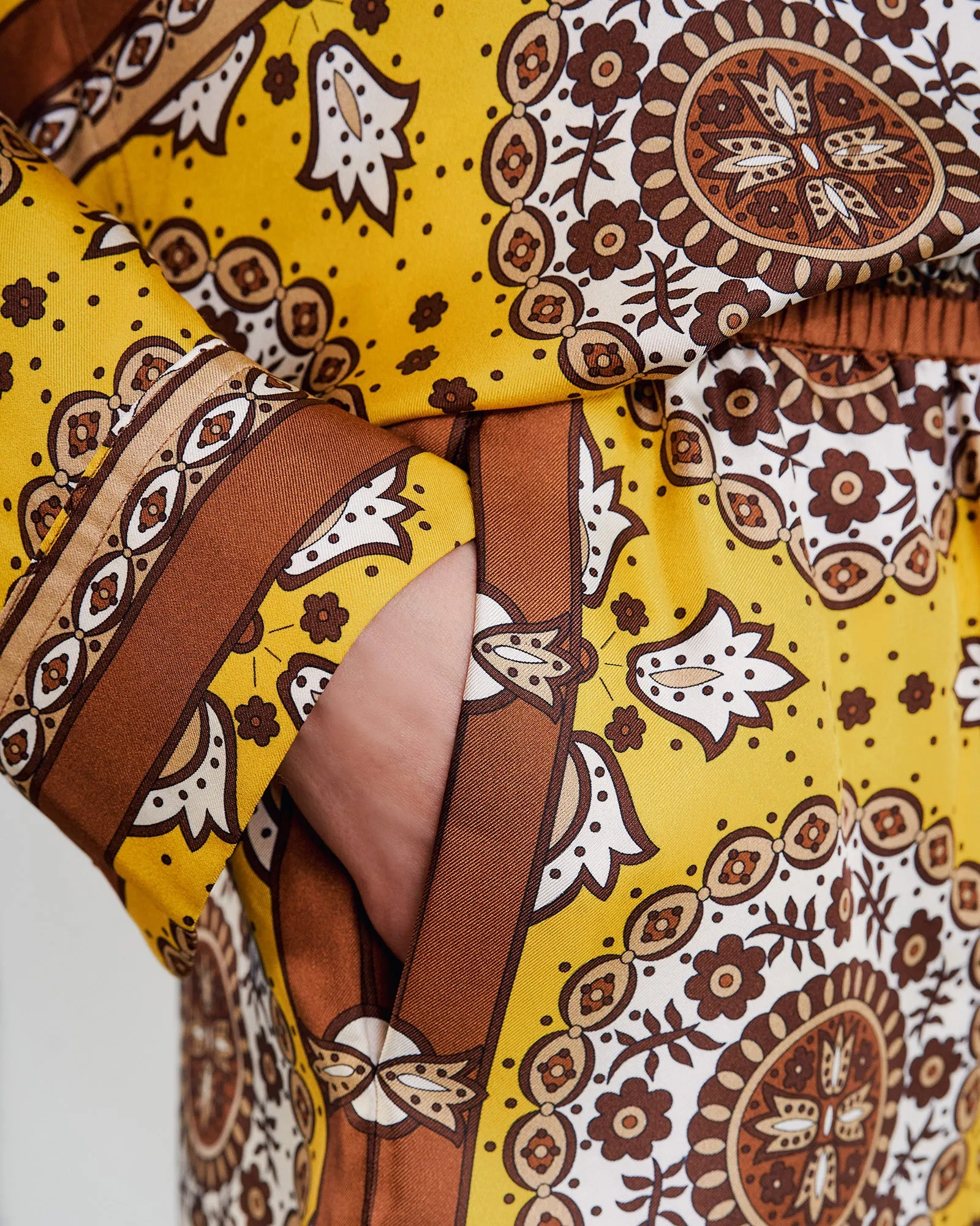 FRANCES SILK SHORT sold by Nili Lotan product image thumbnail 3