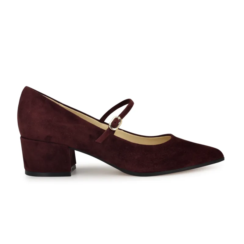 Prix Mary Jane Pumps sold by Nine West