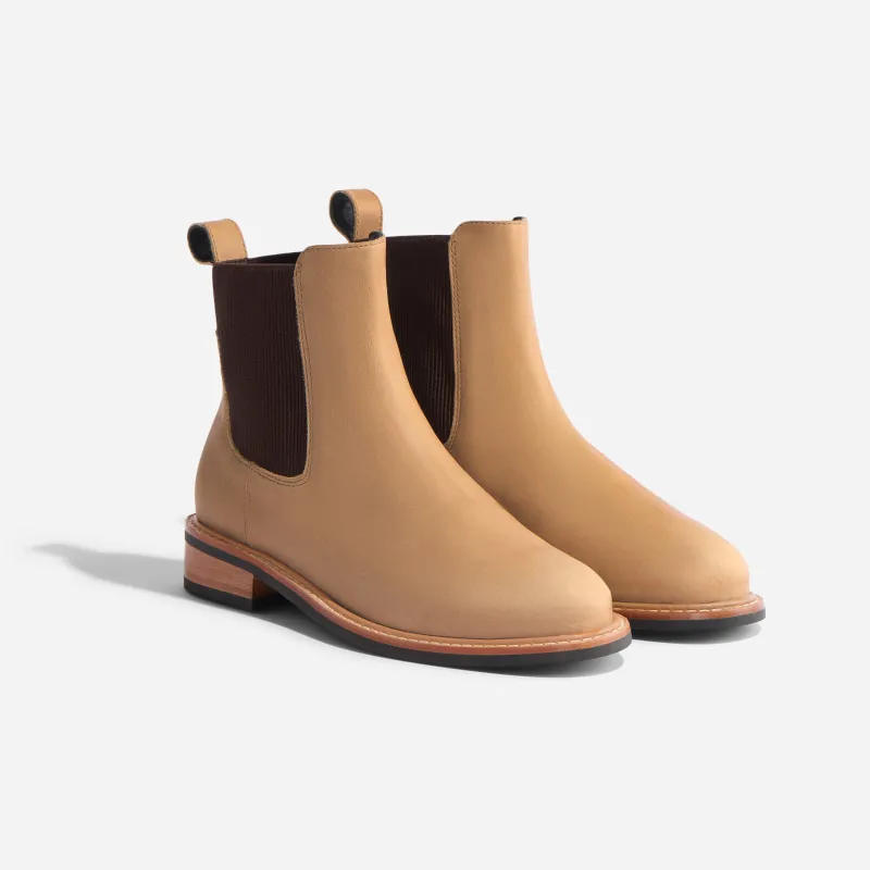 Carmen Chelsea Boot 2.0 Almond made by Nisolo