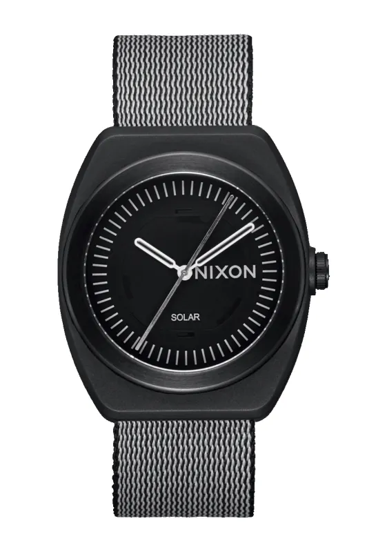 Light-Wave - All Black sold by Nixon