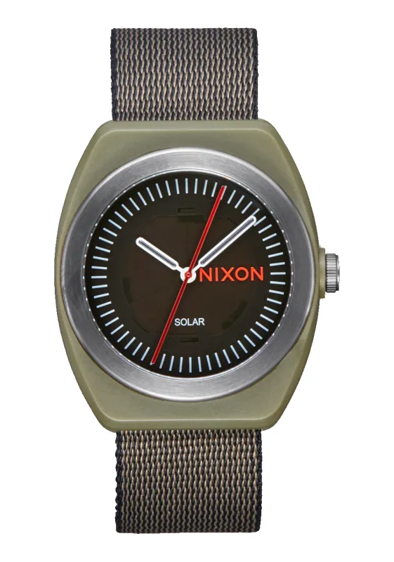 Light-Wave - Surplus made by Nixon
