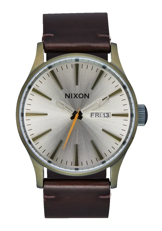 Sentry Leather - Vintage White / Surplus sold by Nixon