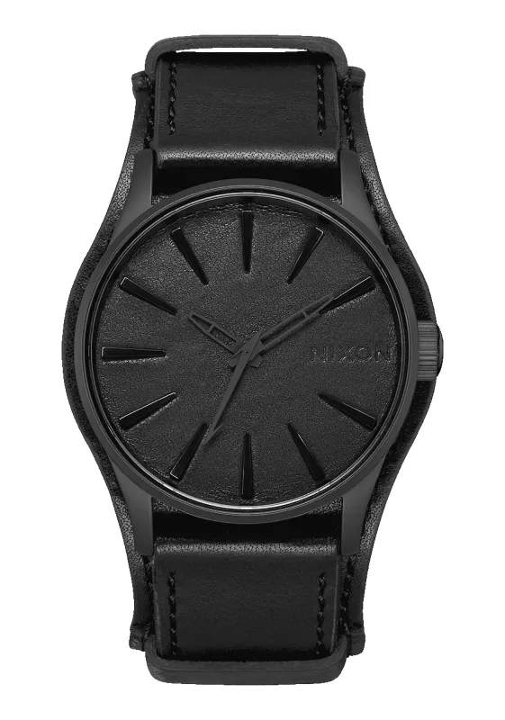 Sentry Leather - Black / Black Album sold by Nixon