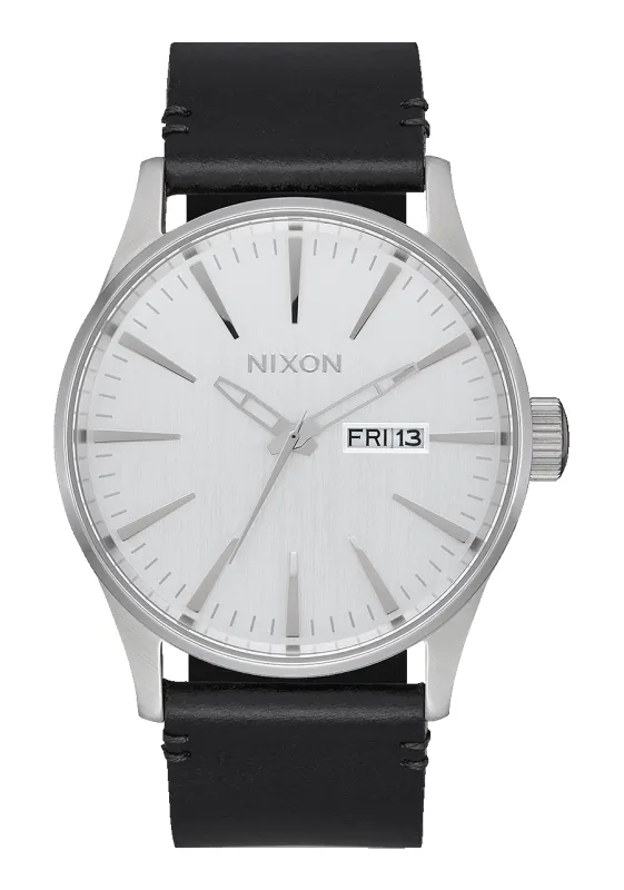 Sentry Leather - All Silver / Black made by Nixon