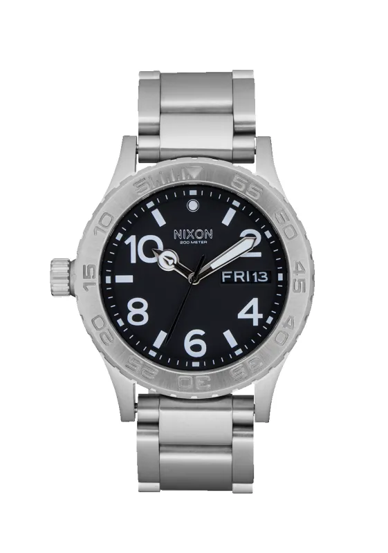 42-20 - All Silver / Black made by Nixon