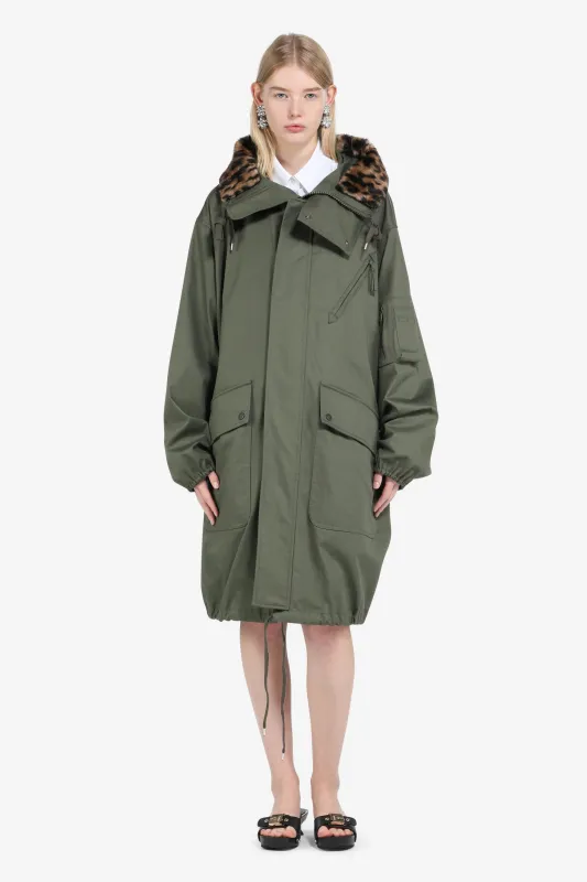 Giacca con cappuccio e colletto a contrasto sold by No. 21