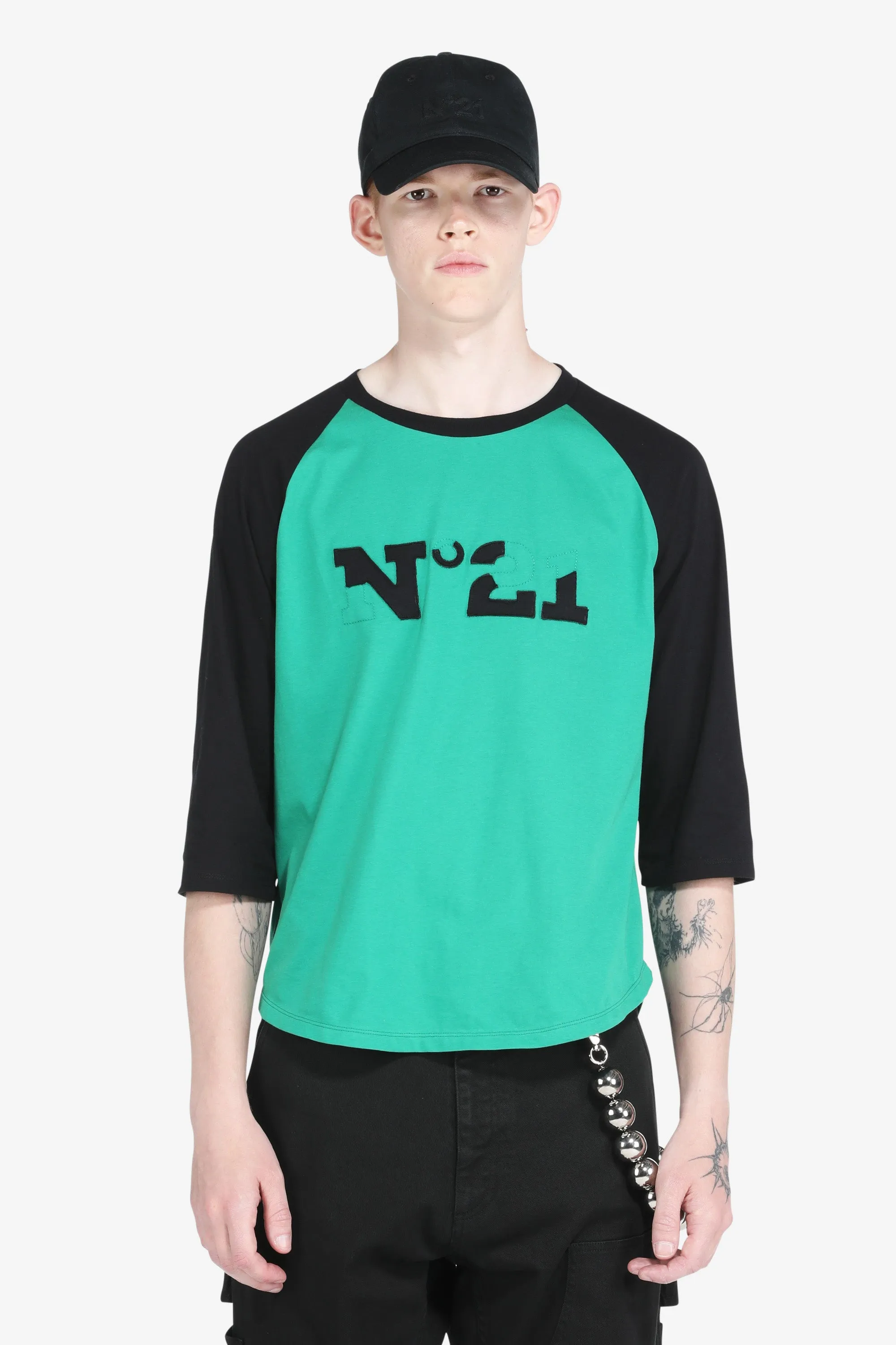 Top con Logo sold by No. 21