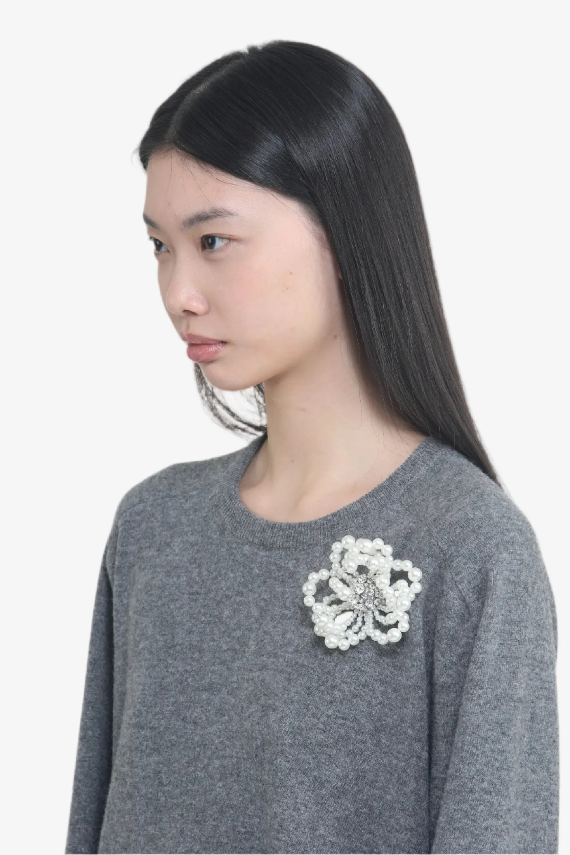 Spilla con perle a forma di fiore sold by No. 21 product image thumbnail 2