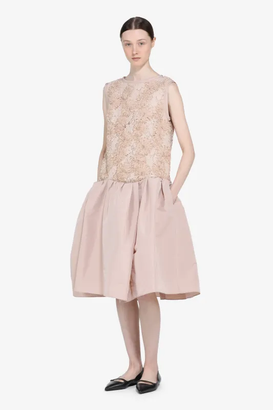 Abito al ginocchio con pizzo sold by No. 21