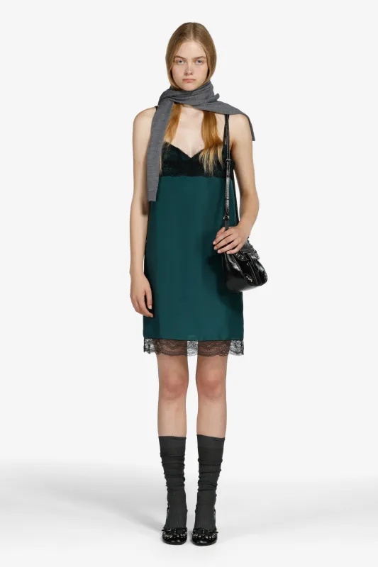 Slipdress con dettagli in pizzo sold by No. 21