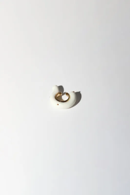 Hannayoo Works Pied Teardrop Single Ear Cuff in White made by No. 6