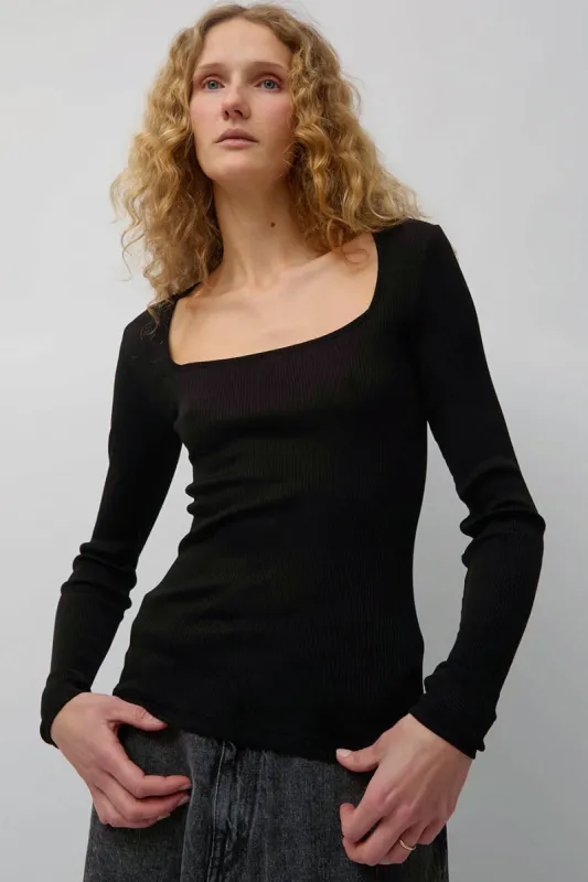 OpéraSPORT Rose Seamless Top in Black sold by No. 6