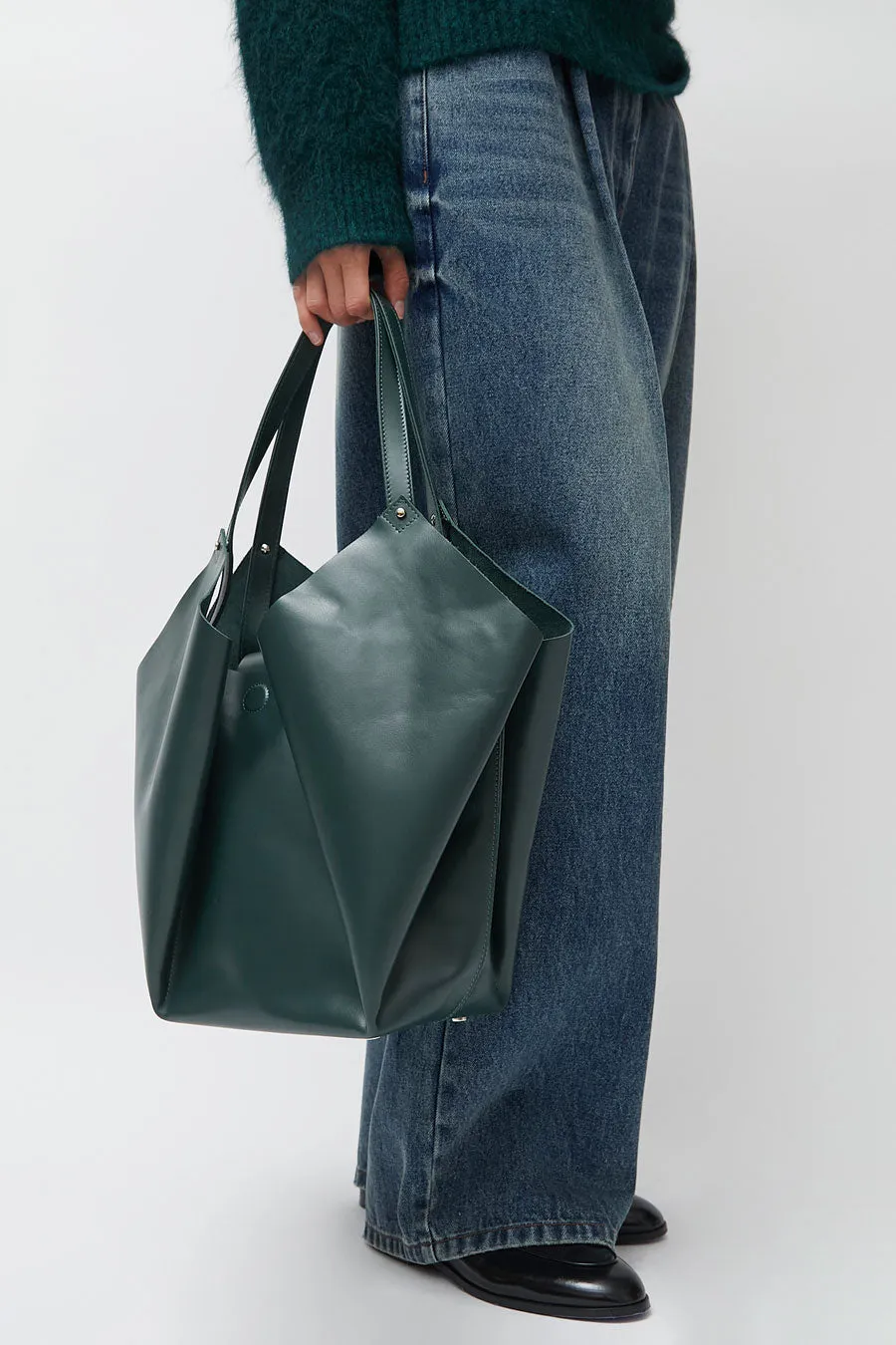 Eva Blut Corolla Bag in Glass Green sold by No. 6 product image thumbnail 4
