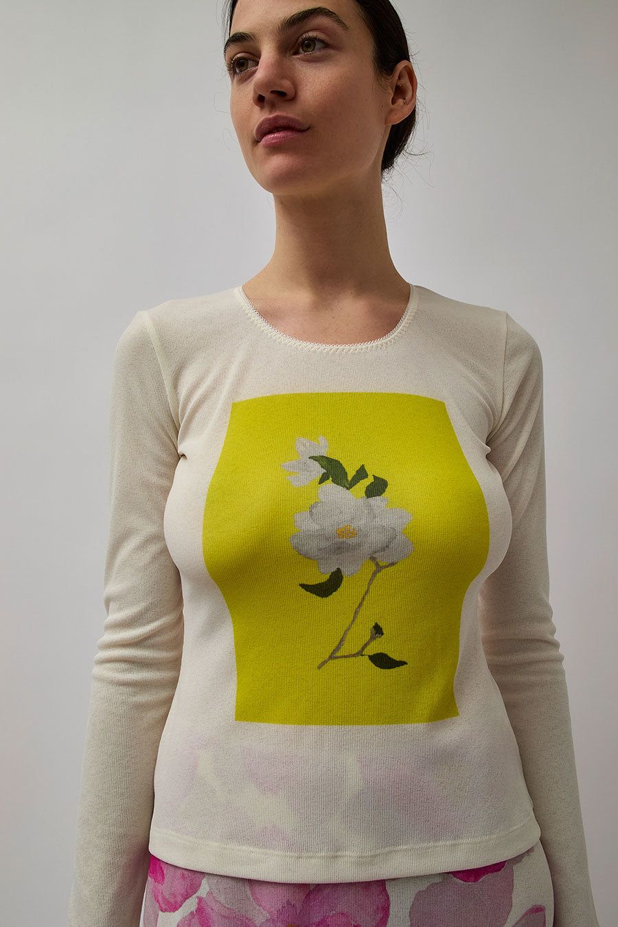 nayarea トップス　イエロー Naya Rea Lola Top in Off White with Yellow Floral Print