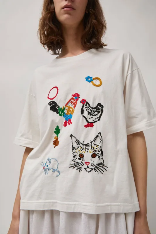 Anntian Classic T-Shirt in White Hand Embroidered made by No. 6
