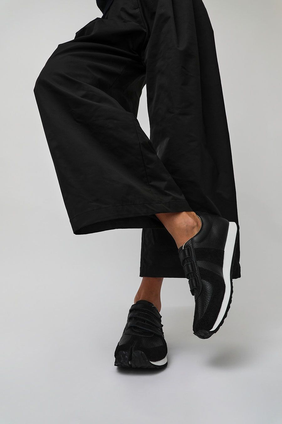 Tabito Truss Trainer in Black sold by No. 6 product image thumbnail 4