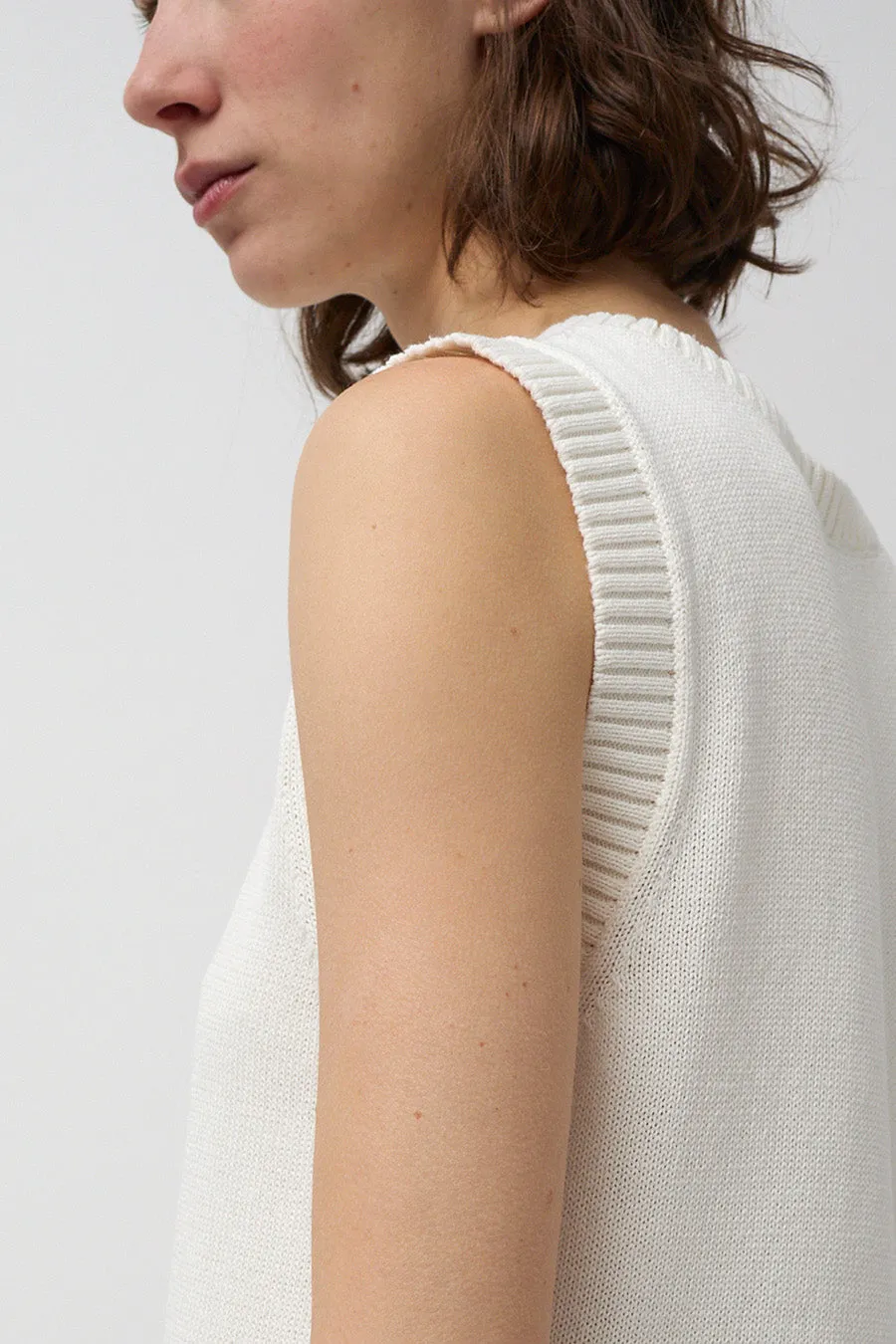 Rue Blanche Fresh Top in White sold by No. 6 product image thumbnail 3