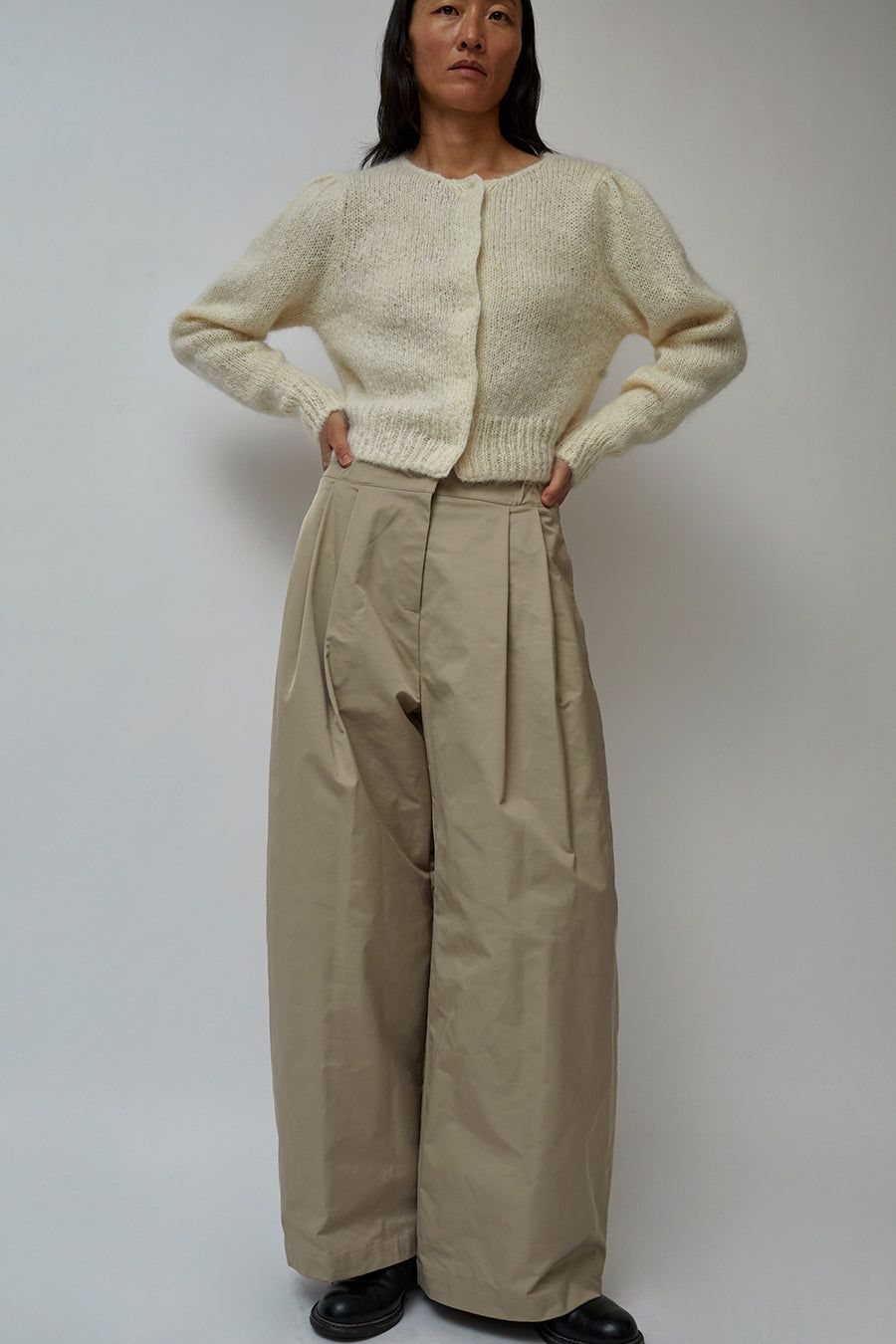 Amomento Two Tuck Balloon Pants in Beige sold by No. 6 product image thumbnail 4